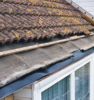 Thanet Fascia installation showing new roofing felt and tile batten